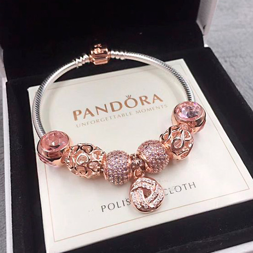 Правильний догляд за прикрасами Pandora Rose
